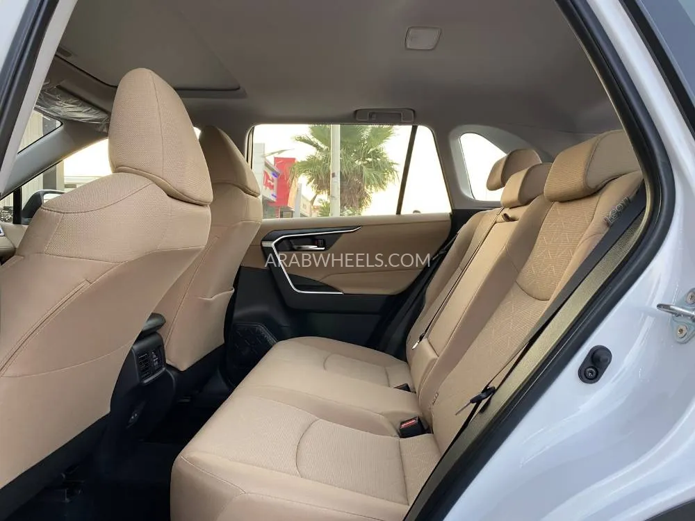 تويوتا راف 4 2025 for Sale in الرياض Image-8