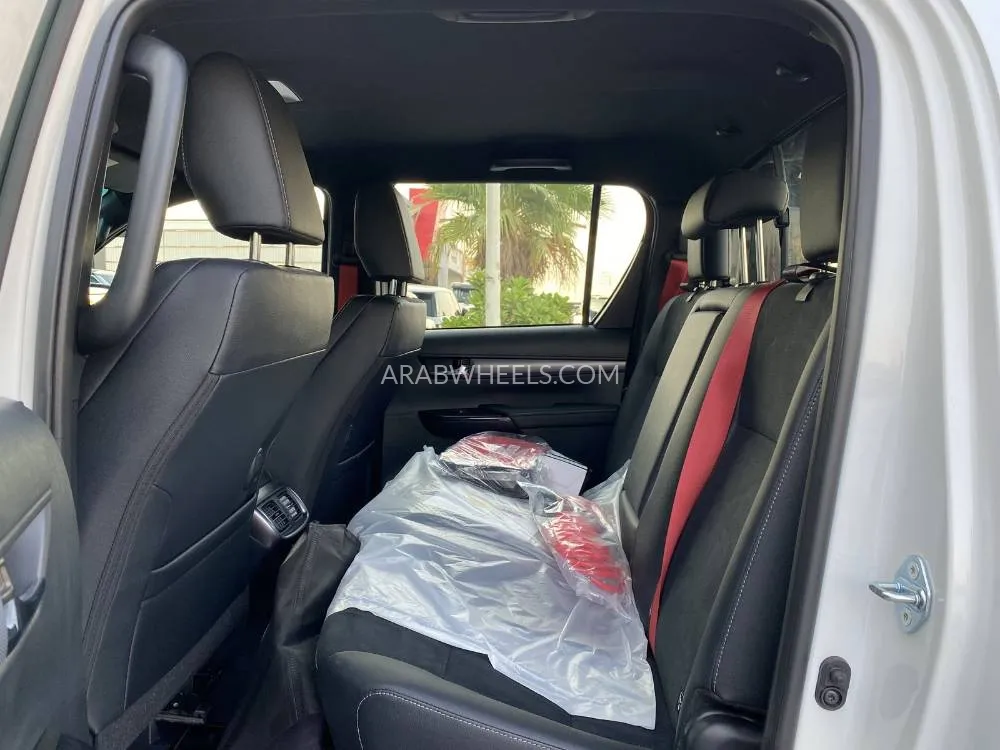 تويوتا هايلكس 2025 for Sale in الرياض Image-8