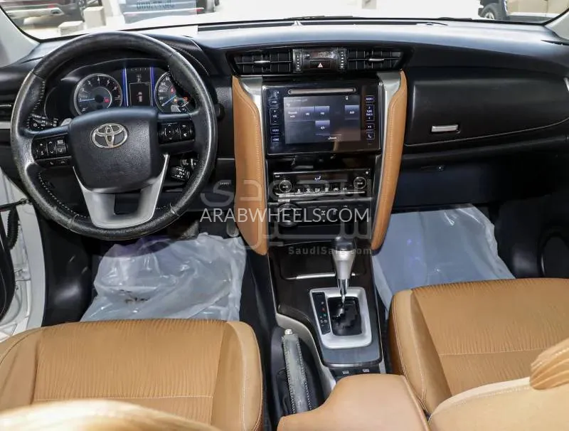 تويوتا فورتشنر 2017 for Sale in الرياض Image-1