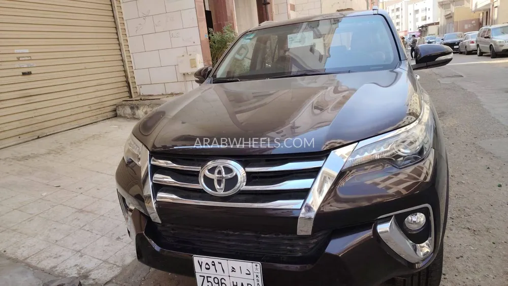 تويوتا فورتشنر 2017 for Sale in الرياض Image-4