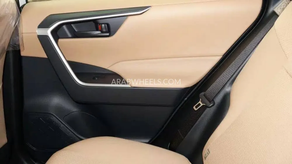 تويوتا راف 4 2025 for Sale in الرياض Image-9