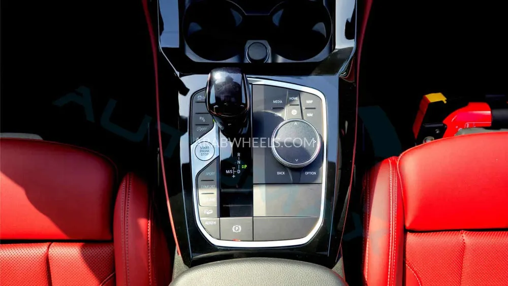 بي ام دبليو X4 2025 for Sale in وادي الدواسر Image-21