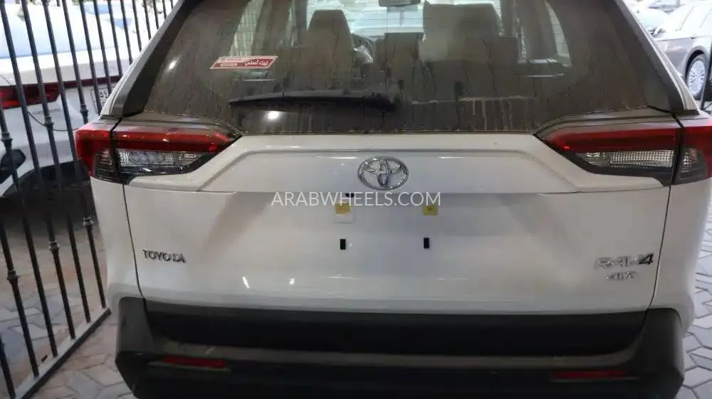 تويوتا راف 4 2025 for Sale in الرياض Image-8