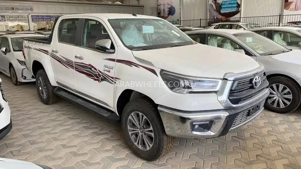 تويوتا هايلكس 2024 for Sale in الرياض Image-1