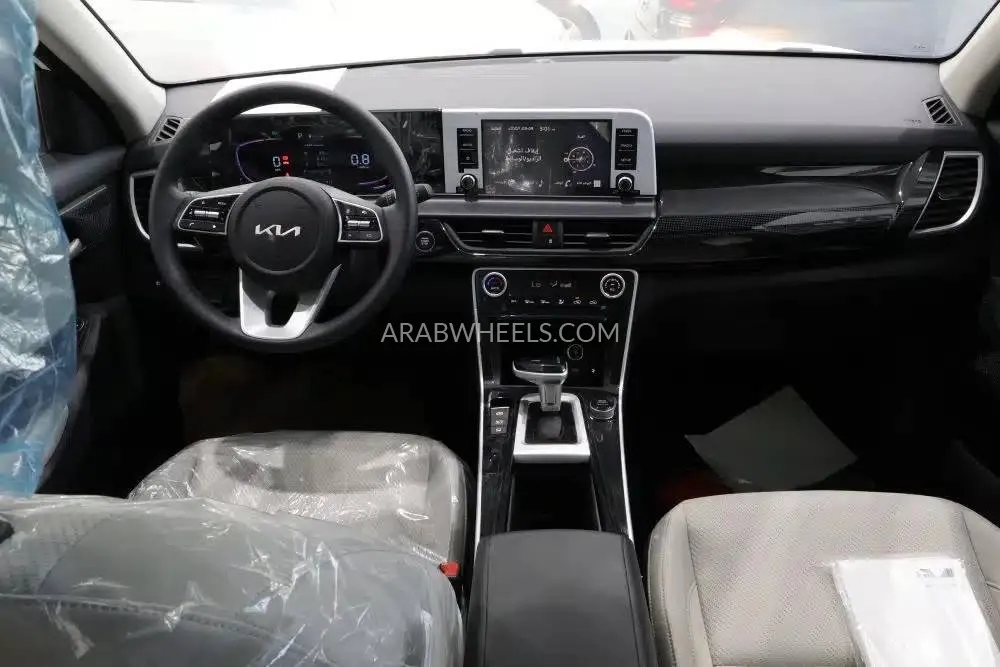 Kia Seltos 2024 for Sale in Riyadh Image-9
