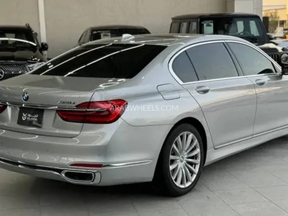 بي ام دبليو الفئة السابعة 2016 for Sale in الرياض Image-5