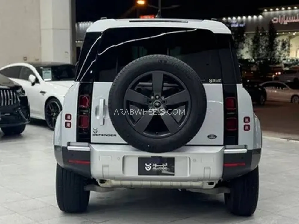 لاند روفر ديفندر 2023 for Sale in الرياض Image-2