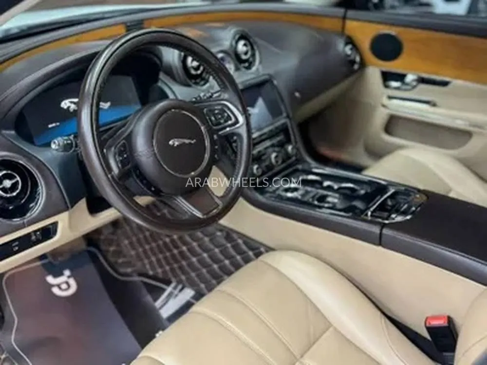  جاكوار XJ 2013 for Sale in الرياض Image-10