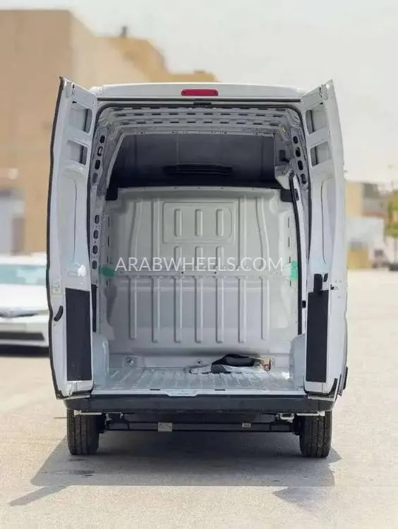 بيجو بوكسر 2025 for Sale in الدمام Image-4