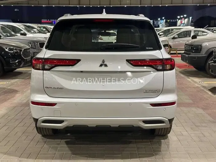 ميتسوبيشي أوتلاندر 2025 for Sale in الرياض Image-6