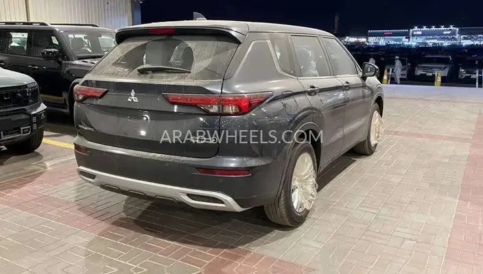 ميتسوبيشي أوتلاندر 2025 for Sale in الرياض Image-10