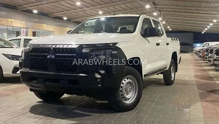 ميتسوبيشي L200 2024 for Sale in الرياض Image-9