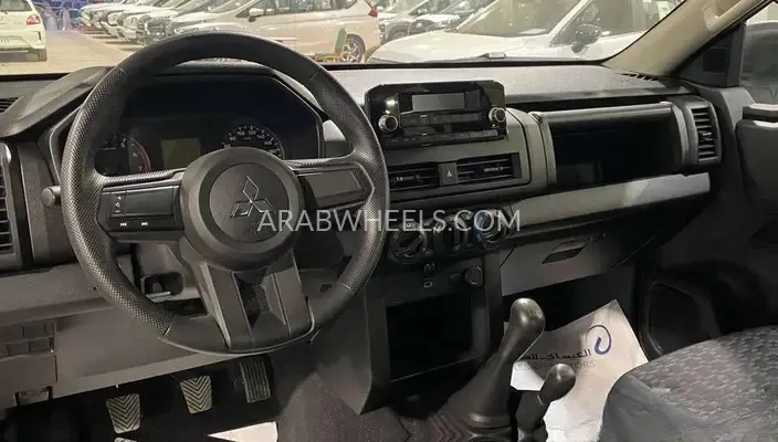 ميتسوبيشي L200 2024 for Sale in الرياض Image-3