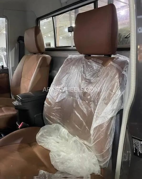 تويوتا لاند كروزر ٧٠ سيريز 2024 for Sale in الرياض Image-4