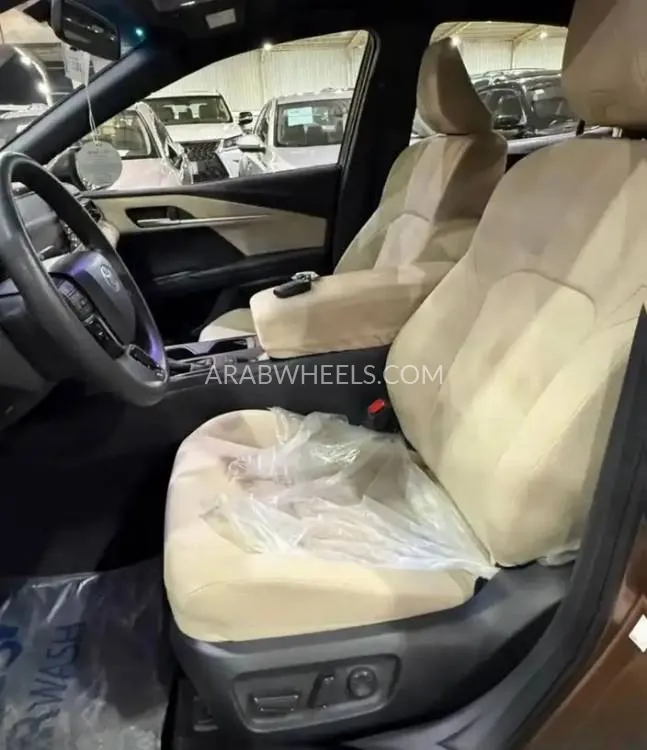 تويوتا كامري 2023 for Sale in الرياض Image-4