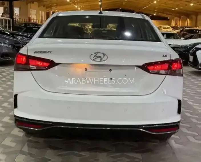 هيونداي إلنترا 2022 for Sale in الرياض Image-6