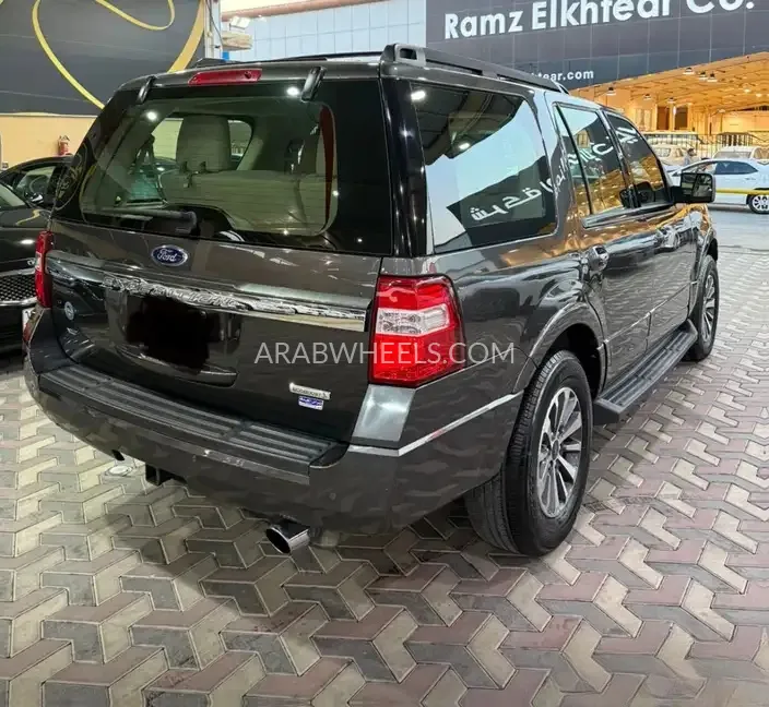 فورد إكسبيديشن 2016 for Sale in الرياض Image-9