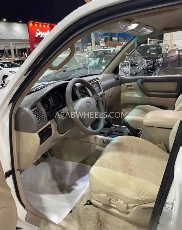 تويوتا لاند كروزر 2006 for Sale in الرياض Image-2