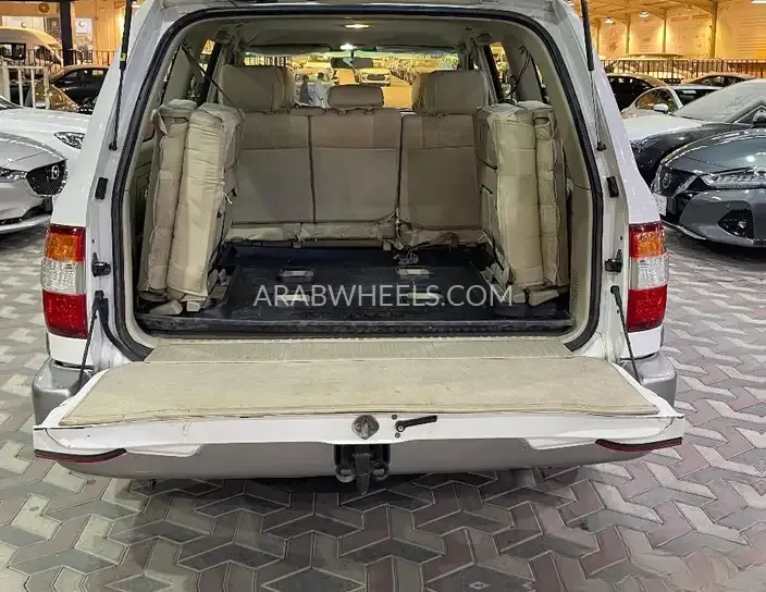تويوتا لاند كروزر 2006 for Sale in الرياض Image-11