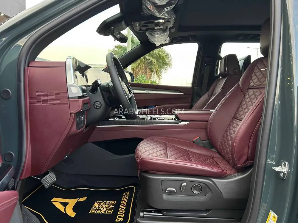 كاديلاك إسكاليد 2025 for Sale in الرياض Image-7