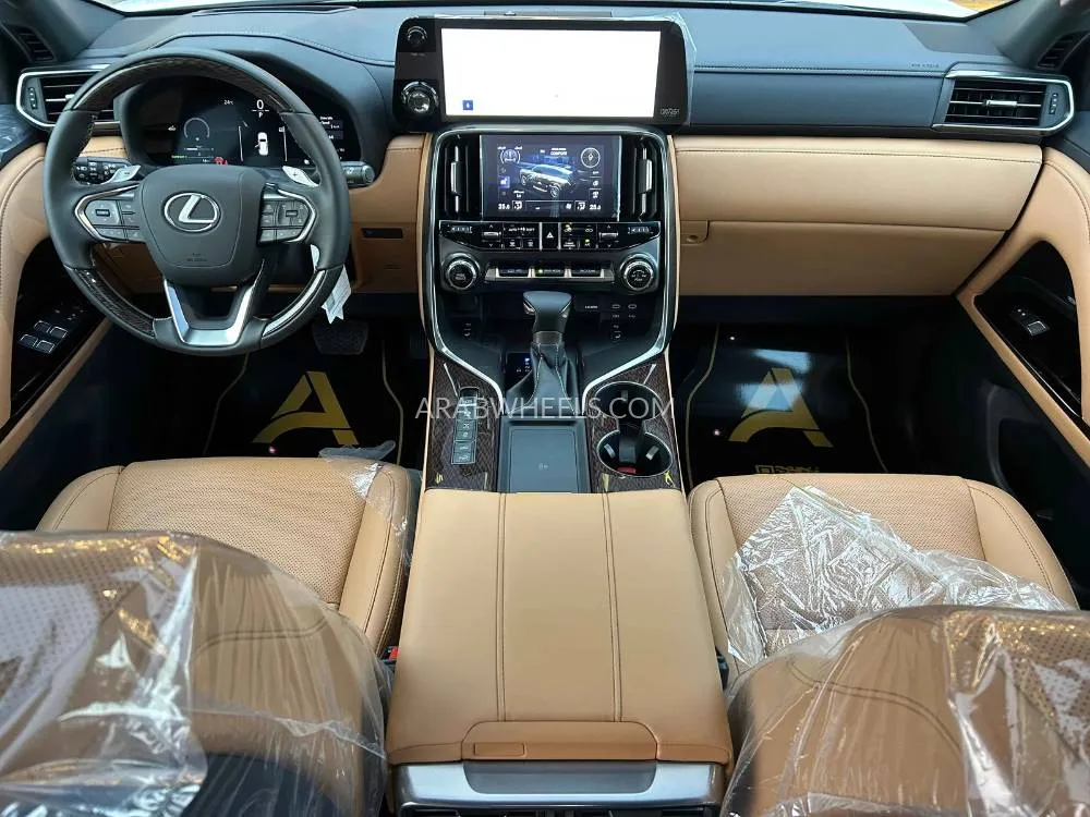 لكزس LX 2025 for Sale in الرياض Image-9