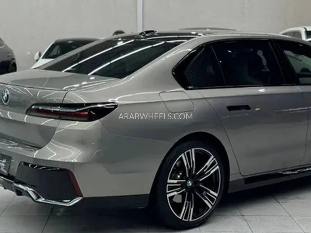 بي ام دبليو الفئة السابعة 2025 for Sale in الرياض Image-16