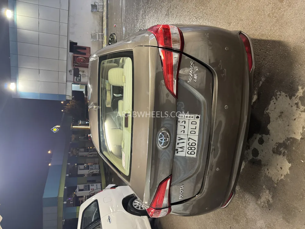 تويوتا يارس 2020 for Sale in الرياض Image-4