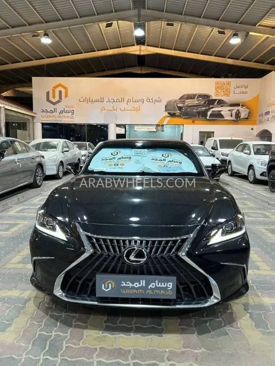 لكزس ES 2025 for Sale in الرياض Image-3