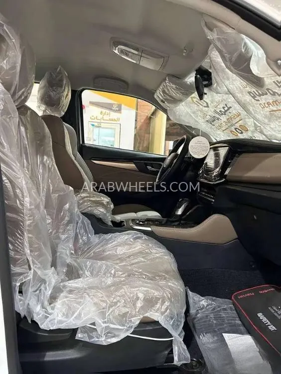 إيسوزو MU-X 2025 for Sale in الرياض Image-9