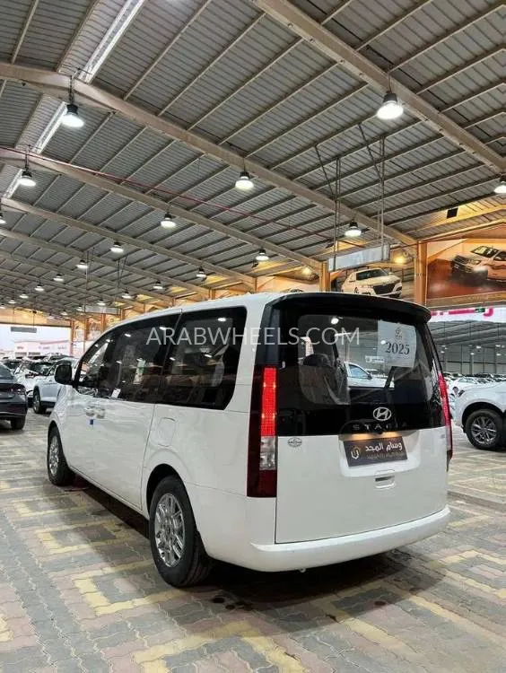 هيونداي ستاريا 2025 for Sale in الرياض Image-5