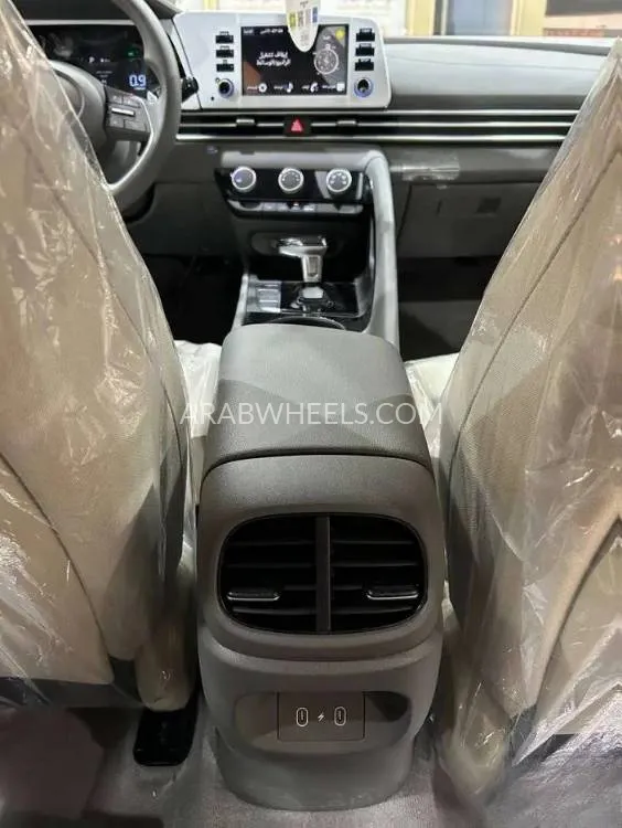 هيونداي إلنترا 2025 for Sale in الرياض Image-9