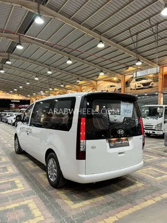 هيونداي ستاريا 2025 for Sale in الرياض Image-4