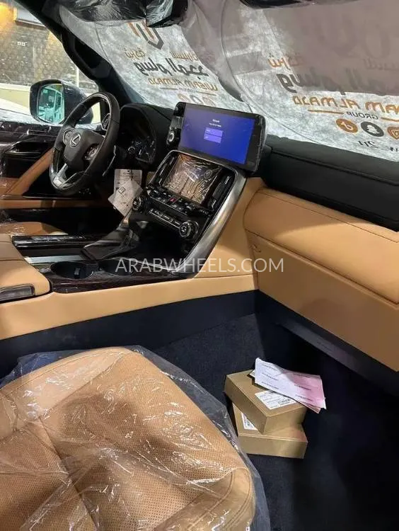 لكزس LX 2025 for Sale in الرياض Image-10