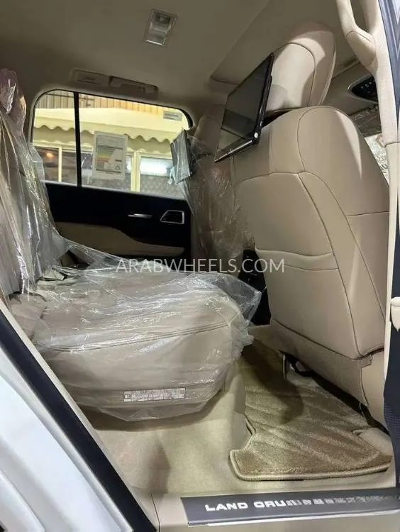 تويوتا لاند كروزر 2025 for Sale in الرياض Image-9