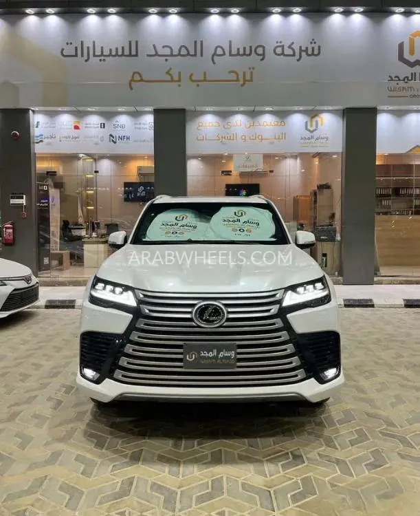 لكزس LX 2025 for Sale in الرياض Image-3