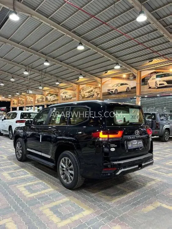 تويوتا لاند كروزر 2024 for Sale in الرياض Image-4