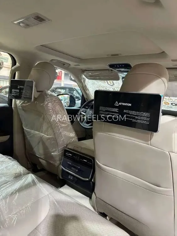 تويوتا لاند كروزر 2024 for Sale in الرياض Image-12
