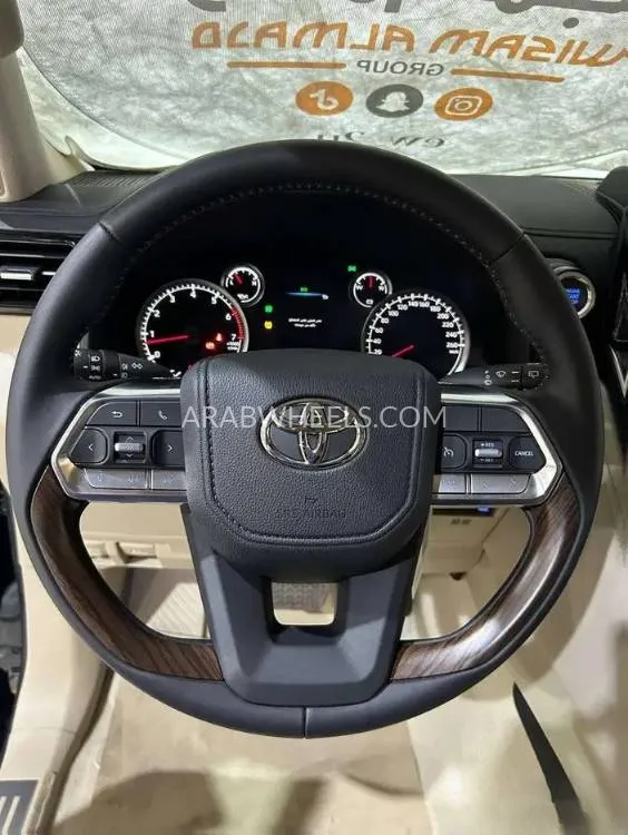تويوتا لاند كروزر 2024 for Sale in الرياض Image-14