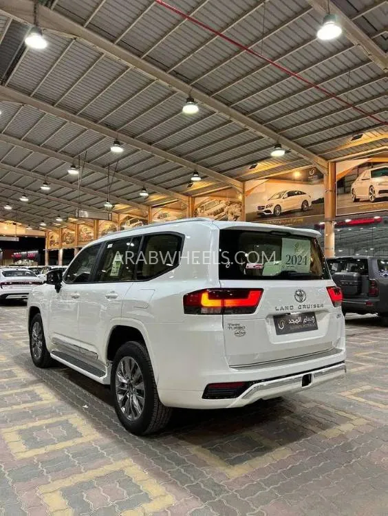 تويوتا لاند كروزر 2024 for Sale in الرياض Image-5