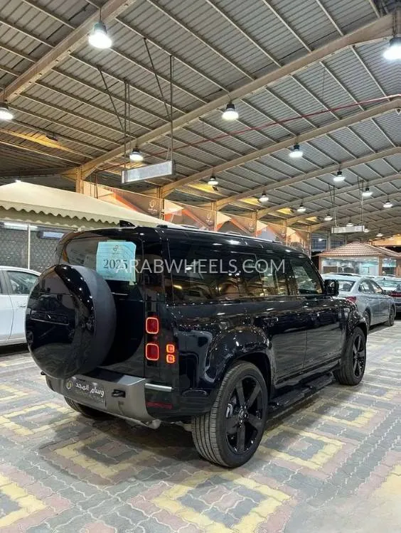 لاند روفر ديفندر 2025 for Sale in الرياض Image-4