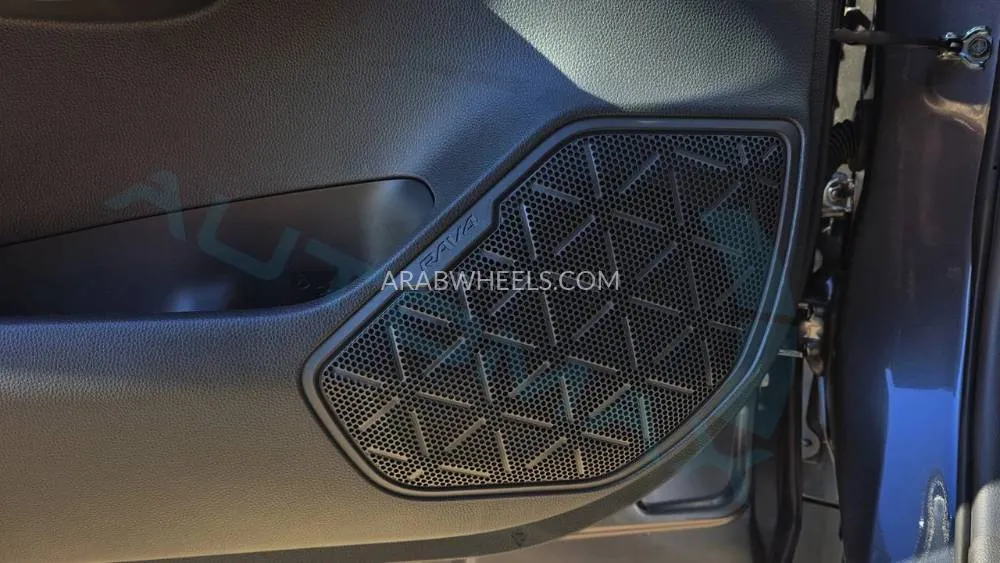 تويوتا راف 4 2025 for Sale in الرياض Image-25