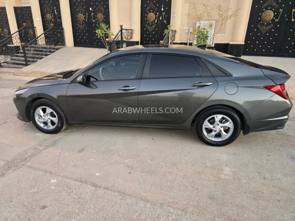 هيونداي إلنترا 2022 for Sale in الرياض Image-5