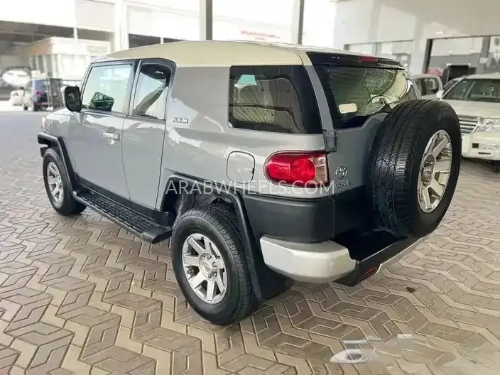 تويوتا إف جي كروزر 2017 for Sale in الرياض Image-6