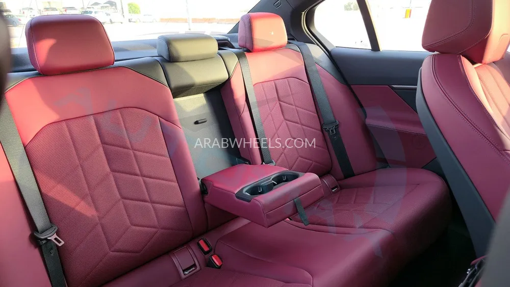 بي ام دبليو الفئة الخامسة 2025 for Sale in وادي الدواسر Image-30