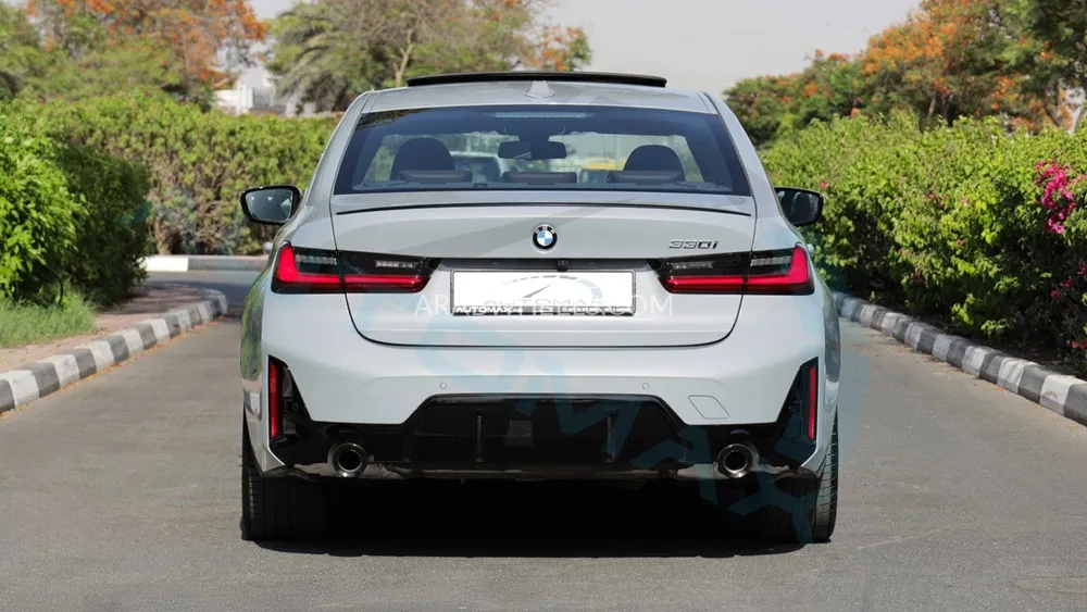 بي ام دبليو الفئة الثالثة 2025 for Sale in وادي الدواسر Image-5