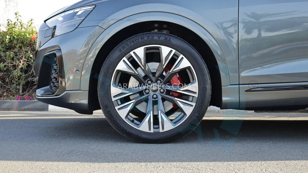 أودي Q8 2025 for Sale in وادي الدواسر Image-42