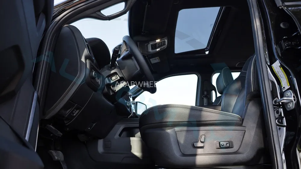 رام 2500 2024 for Sale in وادي الدواسر Image-7