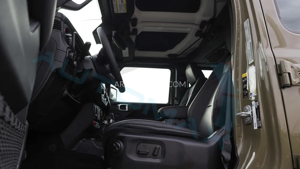 جيب رانجلر 2025 for Sale in وادي الدواسر Image-7