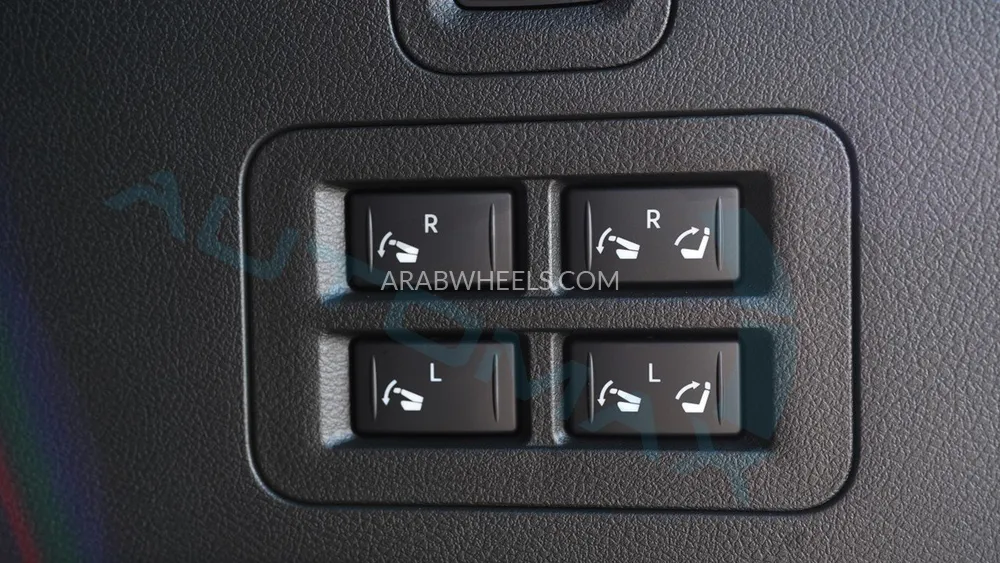 إنفينيتي QX80 2025 for Sale in وادي الدواسر Image-36