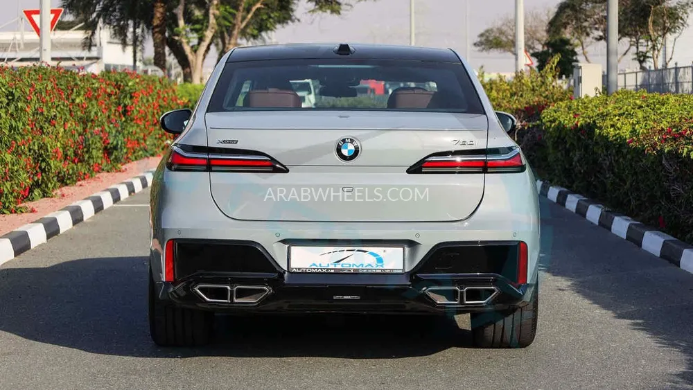 بي ام دبليو الفئة السابعة 2024 for Sale in وادي الدواسر Image-5